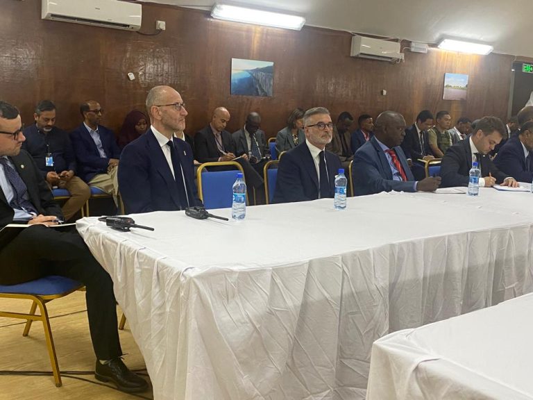 Wasaaradda Arrimaha Dibadda oo kulan degdeg ah la qaadatay Danjireyaasha Beesha caalamka.