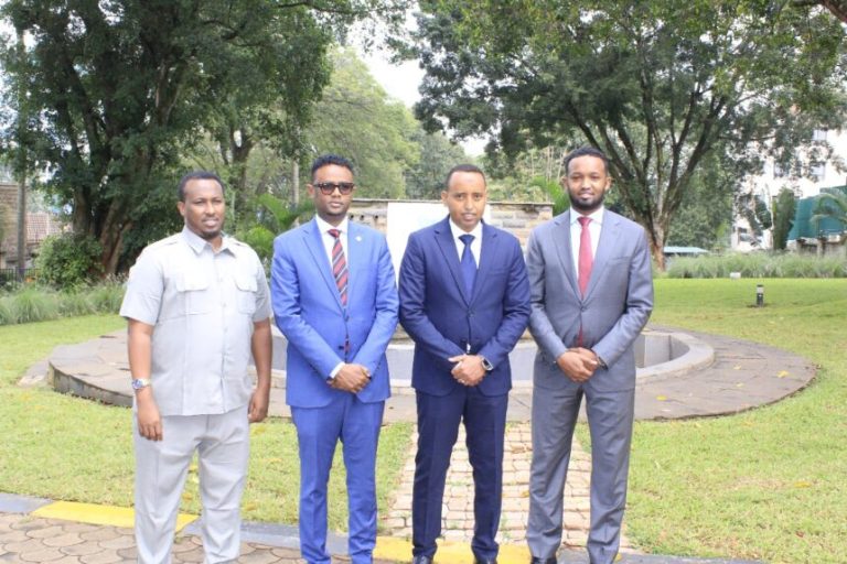 Hoggaanka Baarista Dambiyada ee CID iyo maamulka safaadda Soomaalida ee Kenya oo yeshay kulan muhiim ah