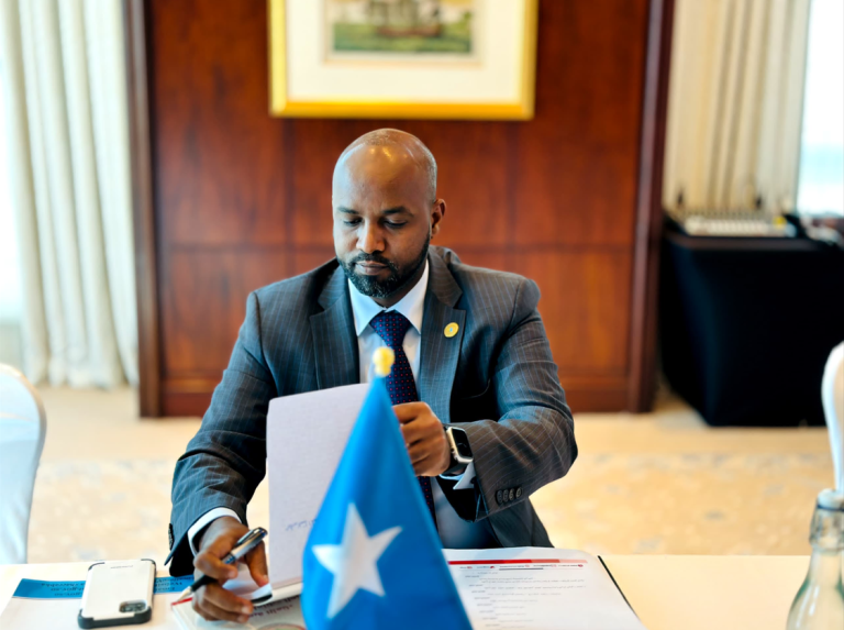 KULANKA XOGHAYAASHA BAARLAMAANKA CARABTA OO TAAGEERAY MADAX BANAANIDA DHULEED EE JAHMHUURIYADDA FEDERAALKA SOOMAALIYA.