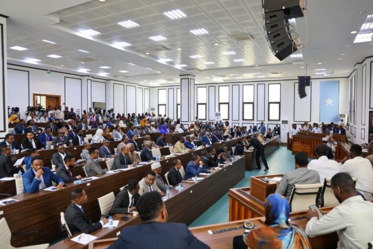 Golaha Shacabka oo meel mariyey ku biirista Soomaliya ee EAC