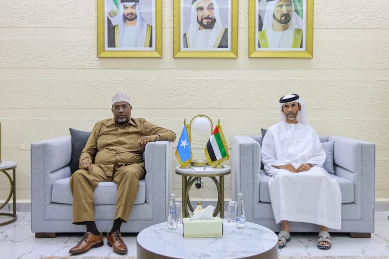 Guddoomiyaha Golaha Shacabka oo la kulmay Danjiraha Imaaraatka Carabta.