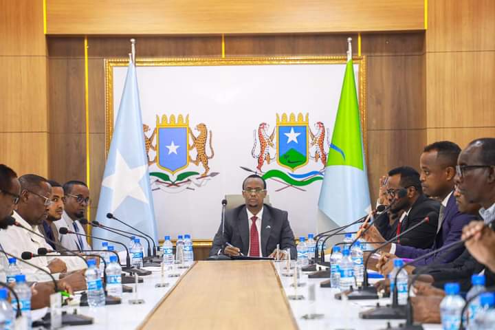 Madaxweynaha Hirshabeelle oo guddoomiyay Shirka Golaha Wasiirada