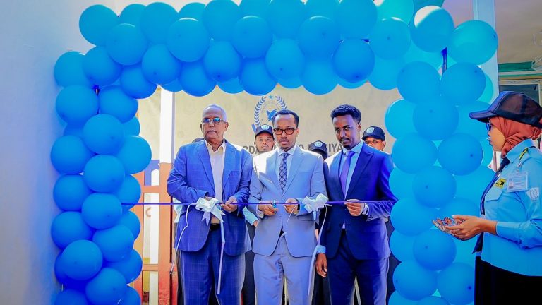 Agaasimaha Guud Hay’adda Socdaalka iyo Jinsiyadda JFS oo daah furay hanaan casri ah oo lagu bixin doono baasaboorka.