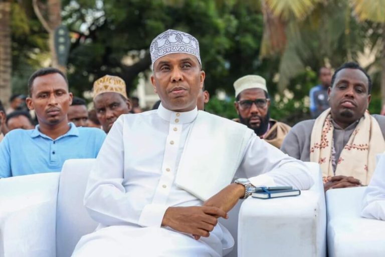 Ra’iisul Wasaaraha XFS “Muskhiladda jirta waa haddii aanan anigu fulinayn dastuurka sidiisa ha iska ahaado”