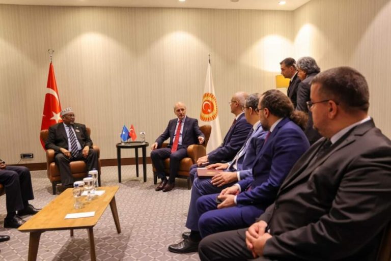 Guddoomiyaha Golaha Shacabka oo kulan la qaatay dhigiisa dalka Turkiye