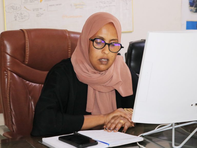 Kulan looga hadlaayay ka jawaabidda Saamaynta Roobabka oo lagu qabtay Muqadisho.