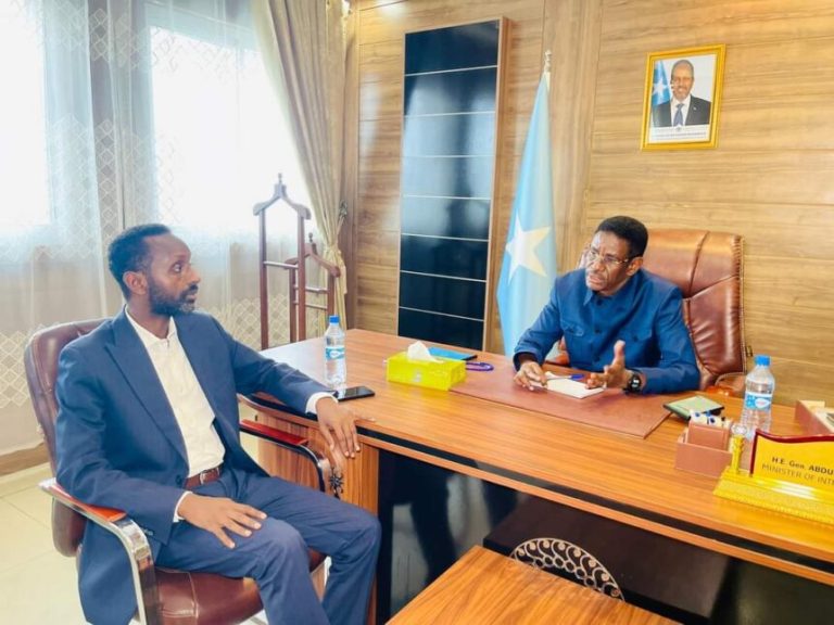 Wasiirka Amniga Gudaha XFS iyo Ergeyga gaarka ah ee arrimaha xasilinta oo ka wada hadlay joojinta colaada ka taagan Galmudug