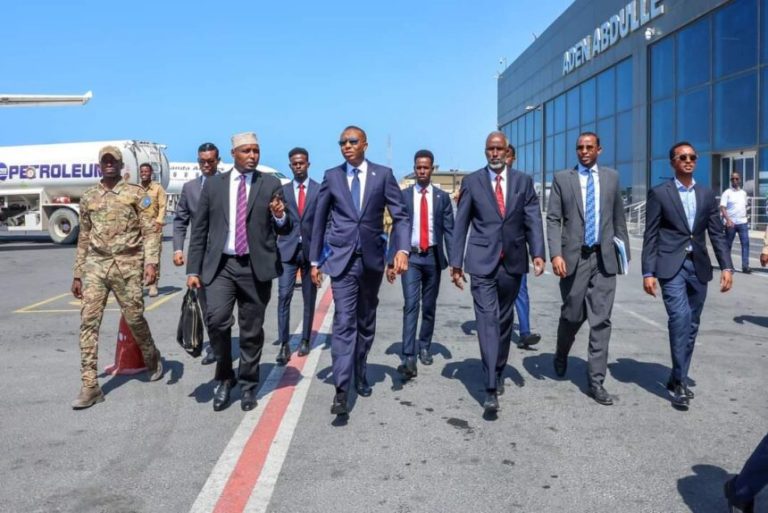 Ra’iisul Wasaare XFS iyo wafdi uu hoggaaminayo oo u ambabaxay dalka Koonfurta Kuuriya