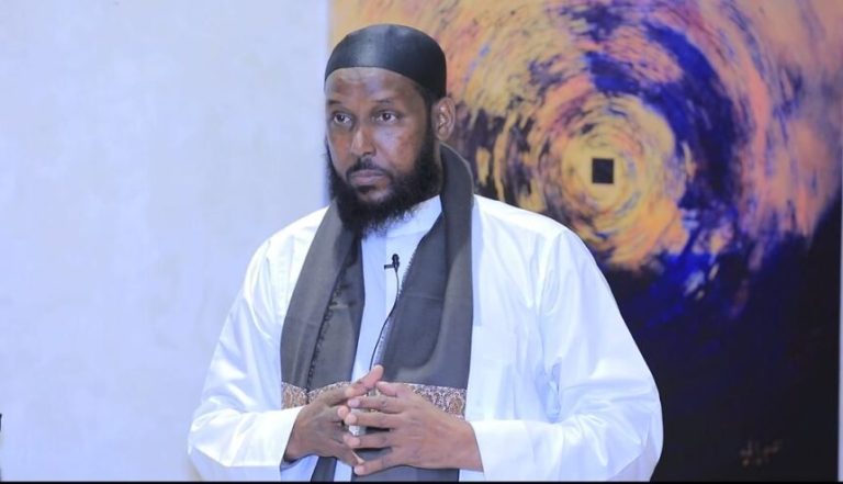 Wasiir Roobow: Ummadda Soomaaliyeed waxaan u sheegaa ogaada Xajku dalxiis ma ahan