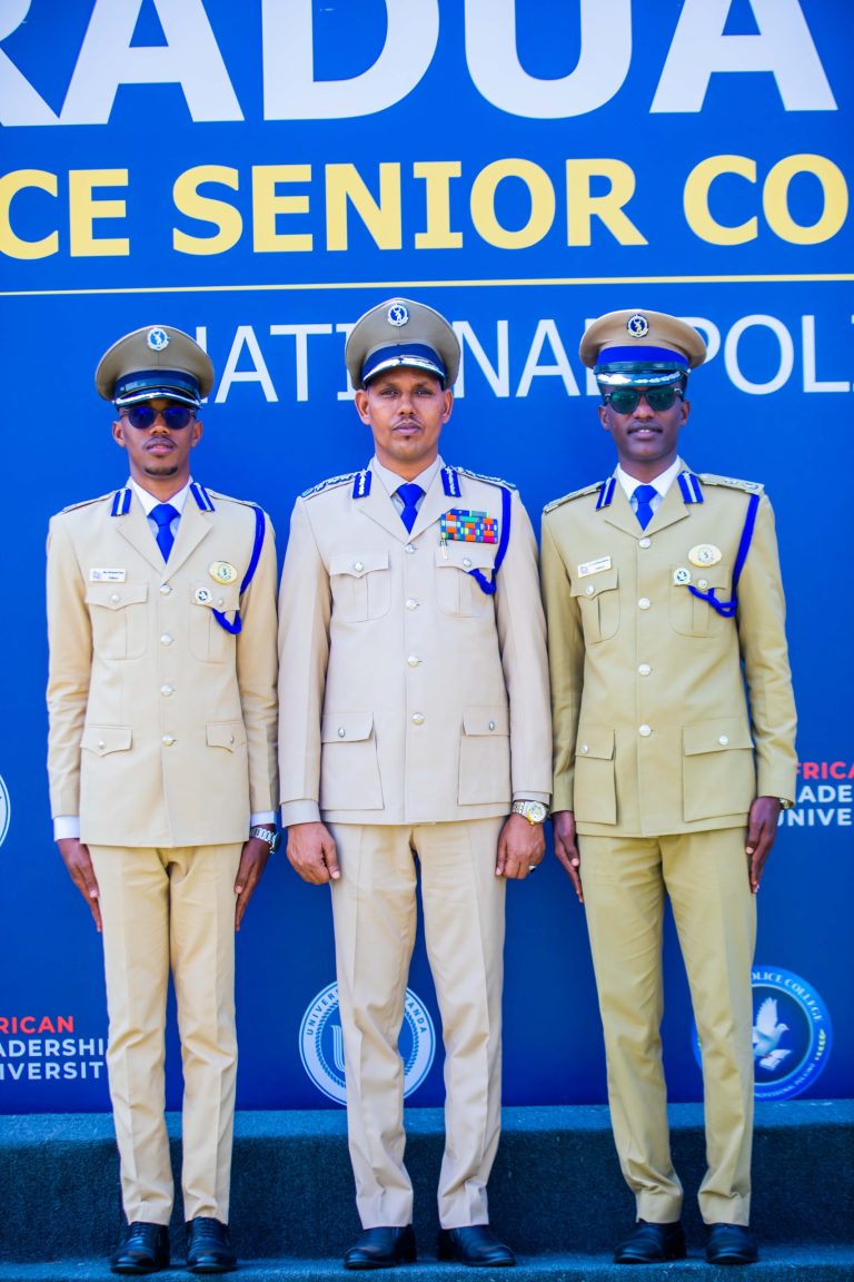 Taliyaha Ciidanka Booliiska oo Rwanda uga qayb galay qalin jabinta Saraakiil ka tirsan Ciidanka Booliiska