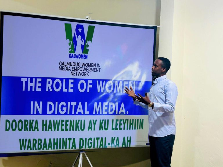 Tababar ku saabsan doorka haweenka ee Warbaahinta Digitalka ah oo lagu qabtay Dhuusamareeb 