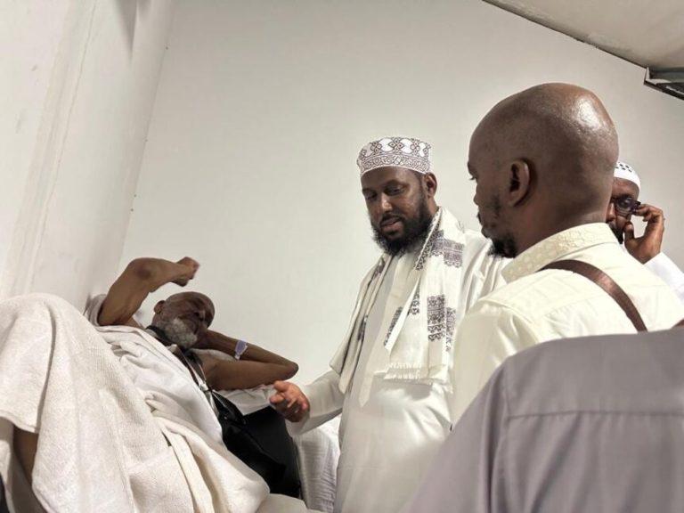 Wasiirka Owqaafta iyo arrimaha diinta XFS oo kormeeray goobaha ay Xujeyda Soomaaliyeed ka deggen yihiin Mina