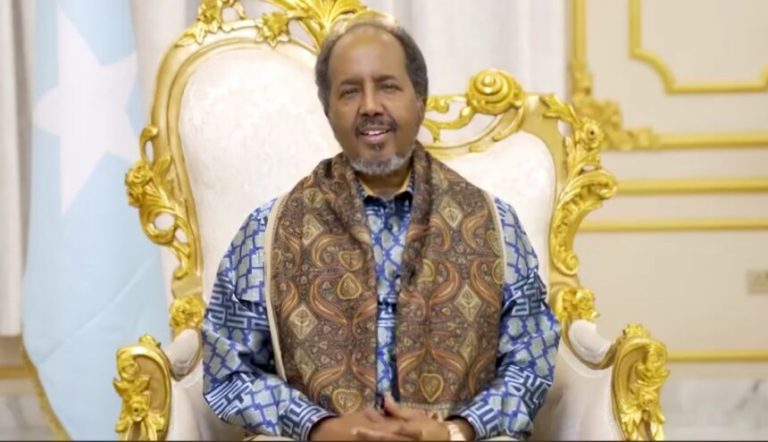 Madaxweyne Xasan Sheekh oo ugu hambalyeeyay shacabka Soomaaliyeed munaasabadda Ciidda Carafo