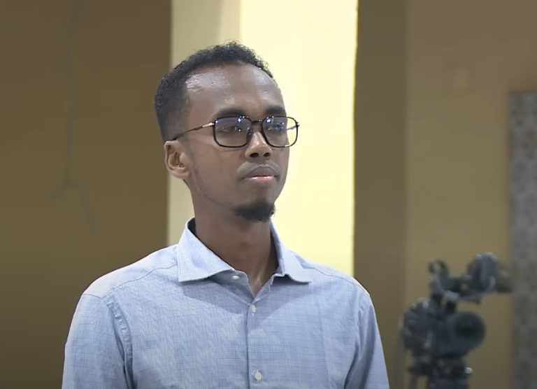 Maxkamadda Rafcaanka gobolka Banaadir ayaa Cabdullahi Maxamed Cali iyo Maxamed Cadde Mukhtaar ku waysay eedeymihii musuq maasuqa