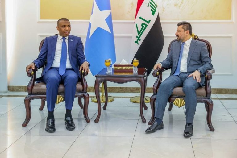 Ra’iisul Wasaare Xamse iyo wafdigiisa oo gaaray magaalada Baqdaad ee caasimadda Ciraaq 