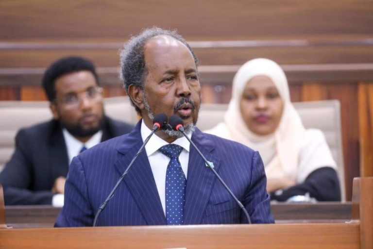 Madaxweyne Xasan Sheekh “Waxaan mar kale ku celinayaa in uusan jirin wax wada hadal ah oo na dhex yaalla annaga iyo Khawaarijta”