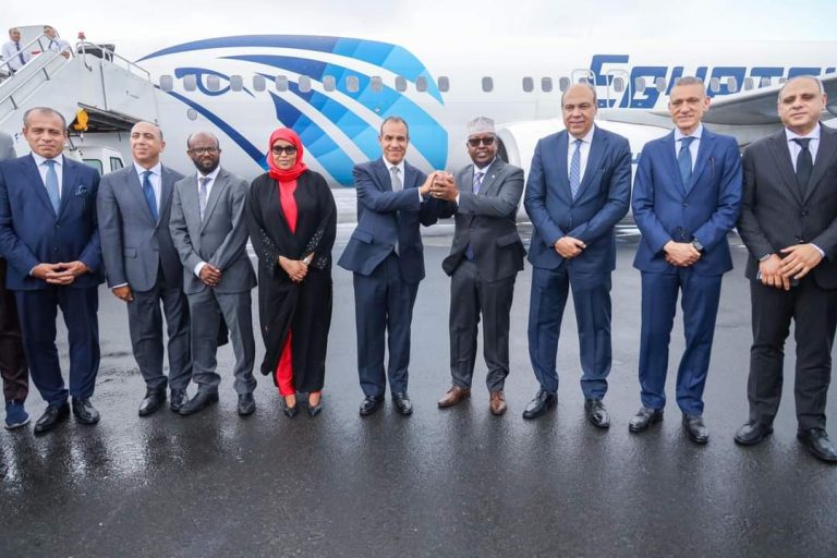 Wasiirka arrimaha Dibadda oo ku soo dhaweeyay Muqdisho dhiggiisa dalka Masar 