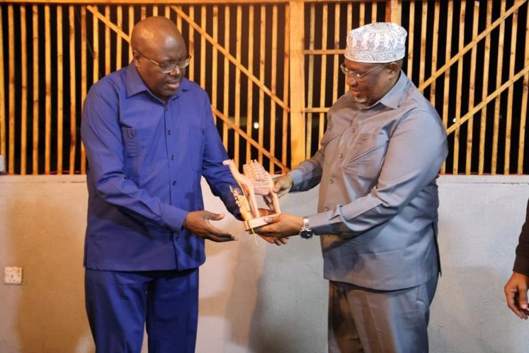 Guddoomiyaha Golaha Shacabka BJFS oo Casho sharaf u sameeyay mudane Joseph Ntakirutimana