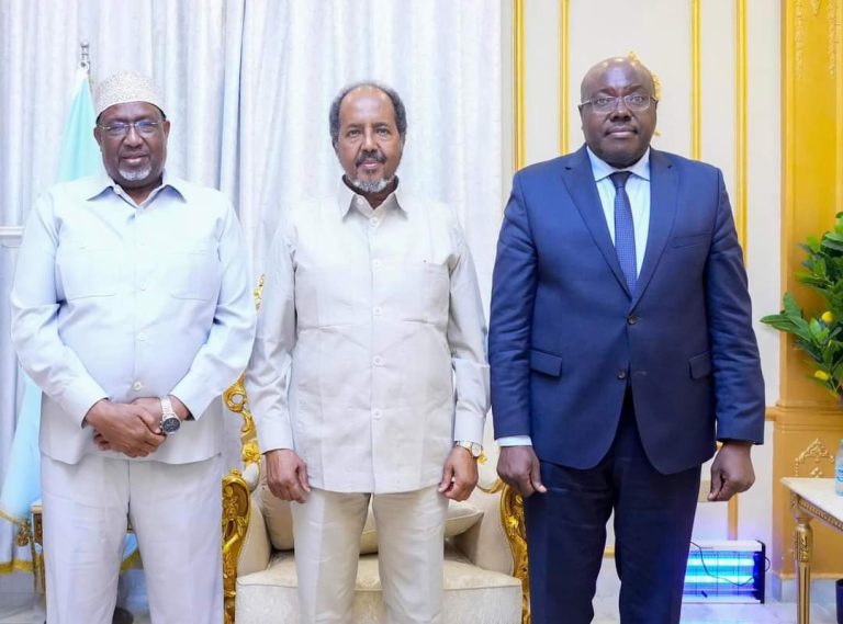 Madaxweynaha JFS oo Qaabilay Guddoomiyaha Baarlamaanka Dalalka Bulshada Bariga Afrika 