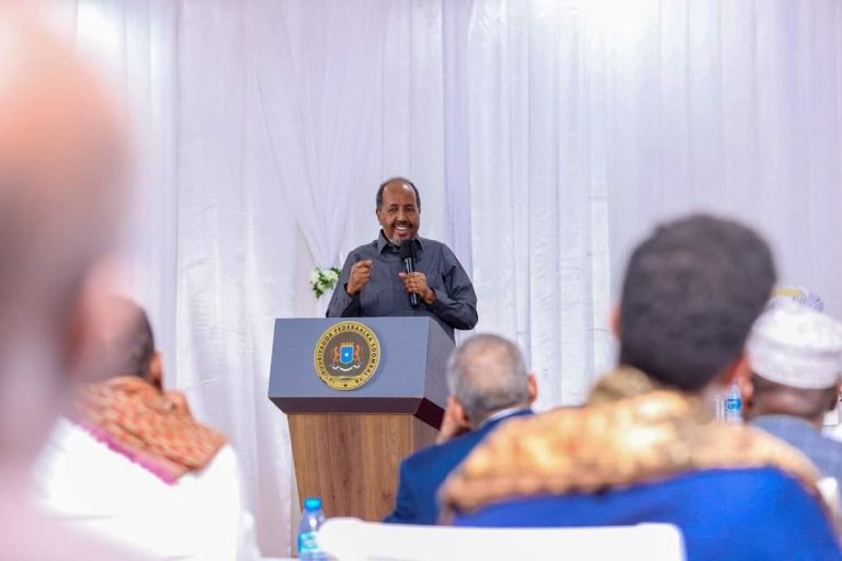 Madaxweyne Xasan Sheekh oo casho sharaf u sameeyay Culumaa’udiinka Soomaaliyeed 