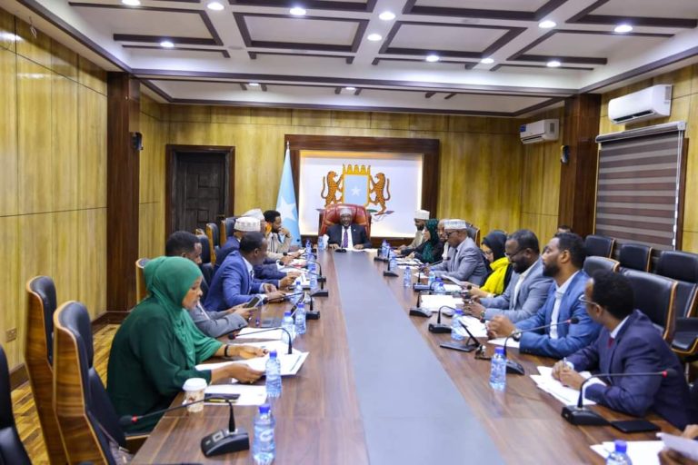 Guddoomiyaha Golaha Shacabka BJFS oo shir guddoomiyay kulanka Guddiga Joogtada ah 