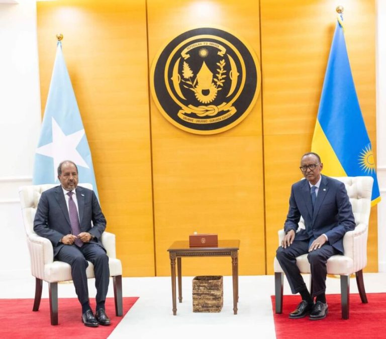 Madaxweyne Xasan Sheekh oo la kulmay dhiggiisa dalka Rwanda