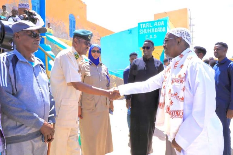 Duqa Muqdisho oo xabsiga dhaxe gaarsiiyay deeqo kala duwan 