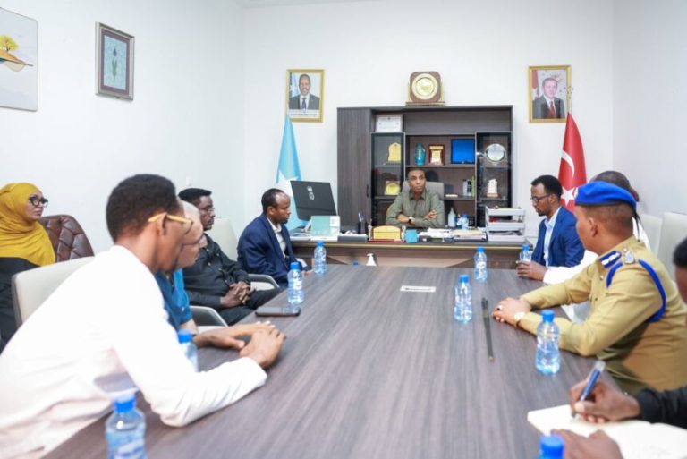 Ra’iisul Wasaare Xamsa oo sheegay in la qaadday tallaabooyin adag oo lagula xisaabtamayo saraakiishii shaqada ku lahayd goobaha la weeraray