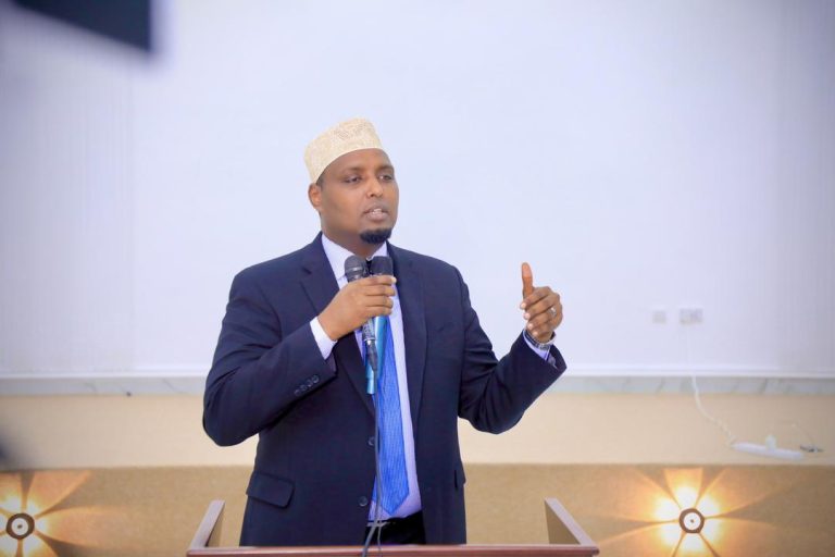 Wasiirka Qorsheynta oo soo xiray aqoon isweydaarsiga tiirka casriyaynta dowladnimada
