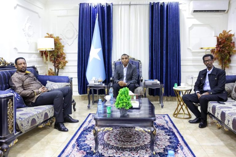 Ra’iisul Wasaare Xamse oo hoyggiisa ku qaabbilay Madaxweyne Ku-xigeenada Galmudug, Jubbaland