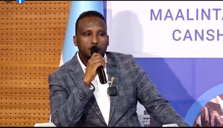 Munaasabadda Mahadcelinta iyo Abaalmarinta Canshuur bixiyaasha oo Muqdisho lagu qabtay