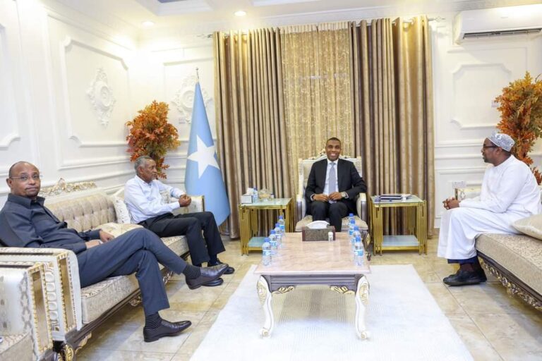 Ra’iisul Wasaare Xamse oo hooygiisa ku qaabbilay Madaxa ka socotay Dowladda Kenya 