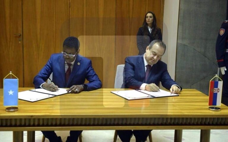 Wasiirka Amniga Gudaha Soomaaliya oo hishiis iskaashi la saxiixday dhiggiisa dalka Serbia