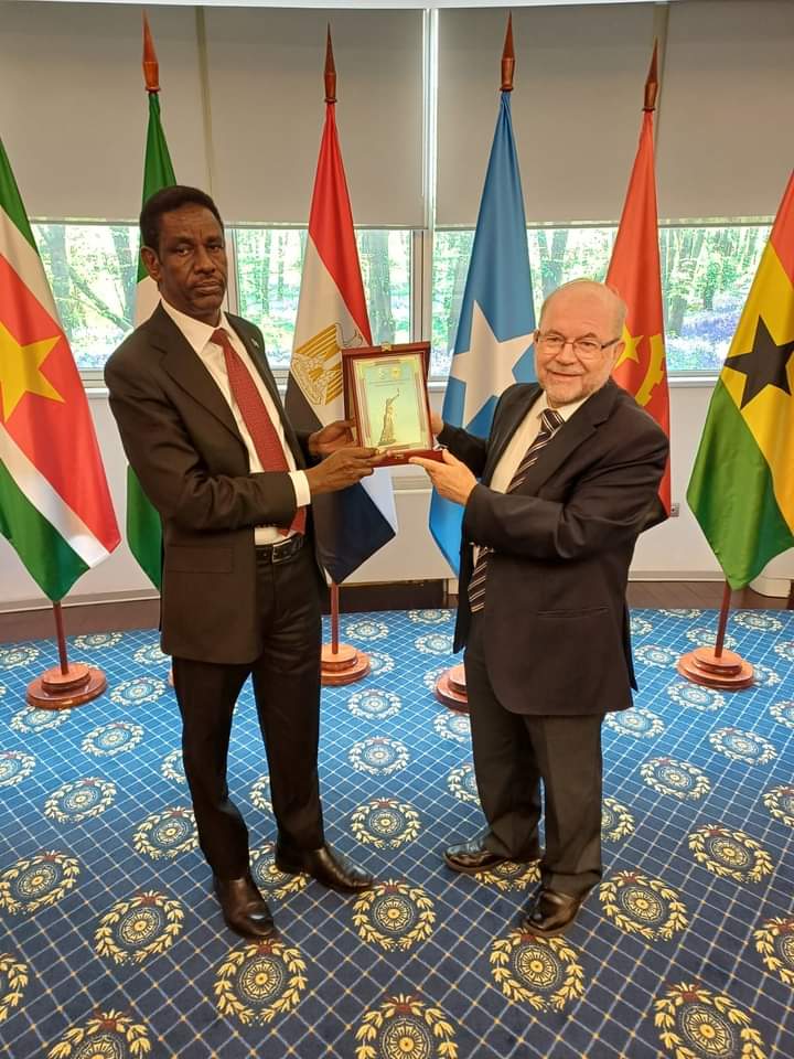 Wasiirka Amniga Gudaha XFS oo booqday Machadka Daraasaadka Cilmi baarista Amniga Serbia