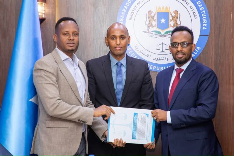 Xil wareejin rasmi ah oo ka dhacday Xarunta Wasaaradda Cadaaladda XFS