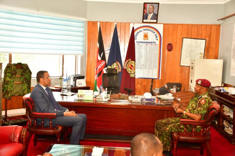 Danjire Jabriil oo kulan mira dhal ah la qaatay Taliyaha Ciidanka Booliska Kenya 