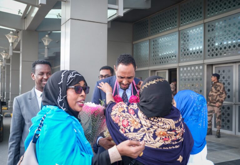 Danjiraha Soomaaliya ee dalka Hindiya oo lagu soo dhaweeyay Magaalada New Delhi 