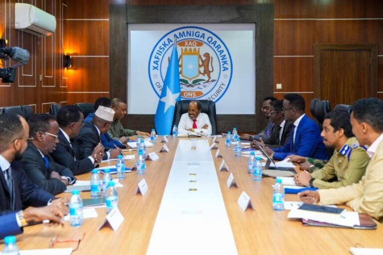 Shirka Amniga Qaranka oo warbixin la xiriirta caqabadaha Beeraleyda looga dhageystay Wasiir Maareeye