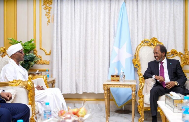 Madaxweynaha JFS oo xaaladda dalka Suudaan ka dhagaystay siihayaha Safaraadda Suudaan