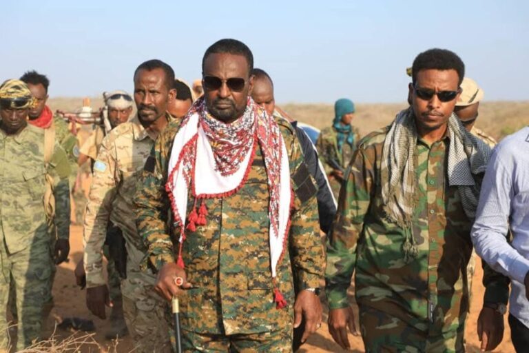 Taliyaha Ciidanka Dhulka iyo Masuuliyiin kale oo howlgallo lagu dardargalinayo dagaalka khawaarijta kawada Gobolka Hiiraan