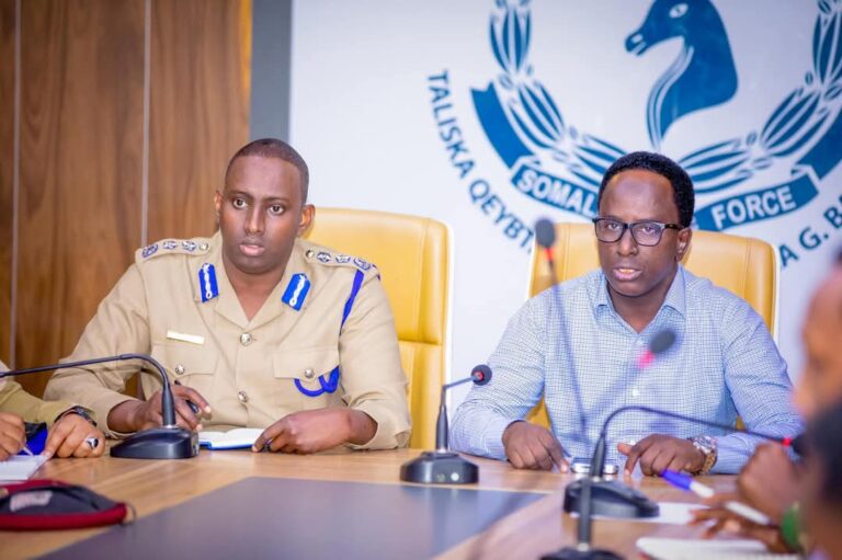 Shir ku saabsan dardargelinta Amniga Caasimadda oo lagu qabtay Muqdisho 