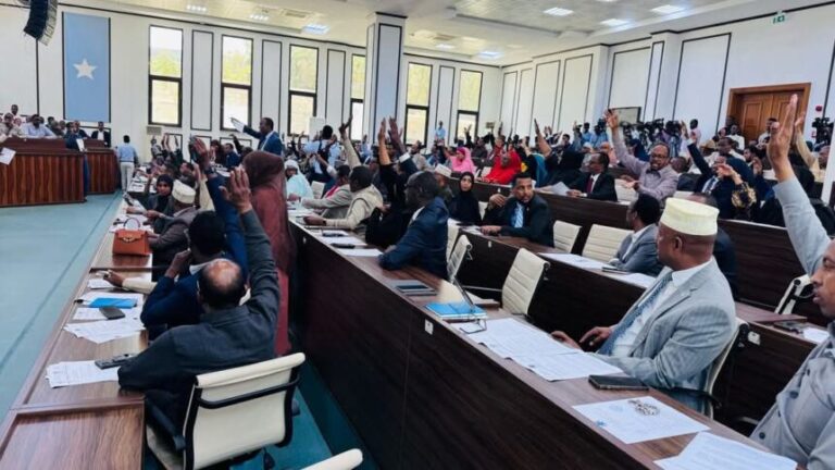 Xildhibaannada Golaha Shacabka oo ansixiyay Hindise Sharciyeedka Cadaaladda Da’yarta Soomaaliyeed