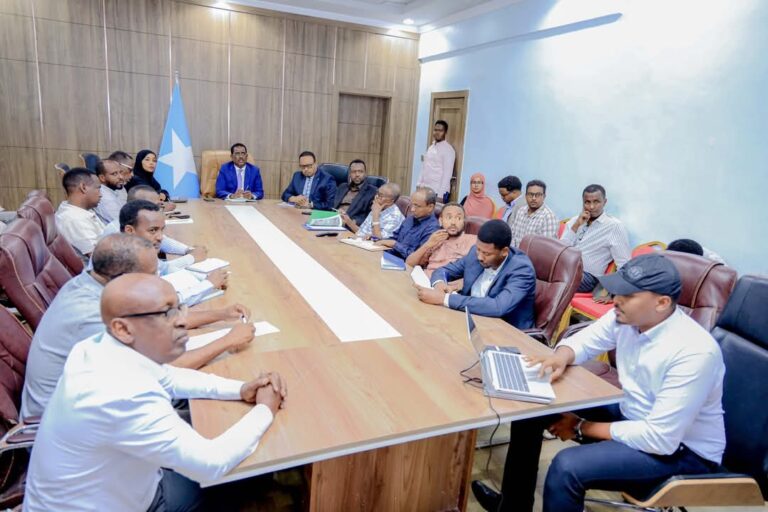 Wasiirka Arrimaha Gudaha oo Guddoomiyay Kulanka Fulinta Qorshaha Wasaaradda ee 2025