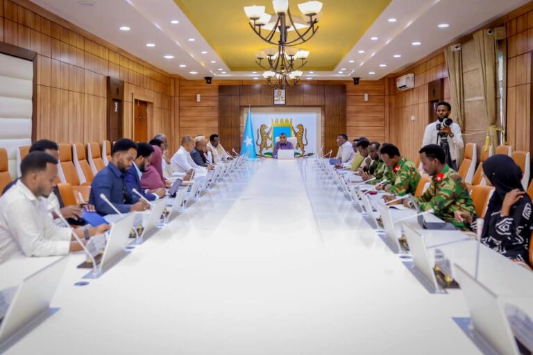 R/W Xamse ” Xukuumaddaydu waxa at u guuri doontaa jiidaha hore ee dagaalka”