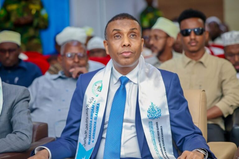 Ra’iisal wasaare Xamse oo daah-furay tartan Qur’aanka Kariimka ah