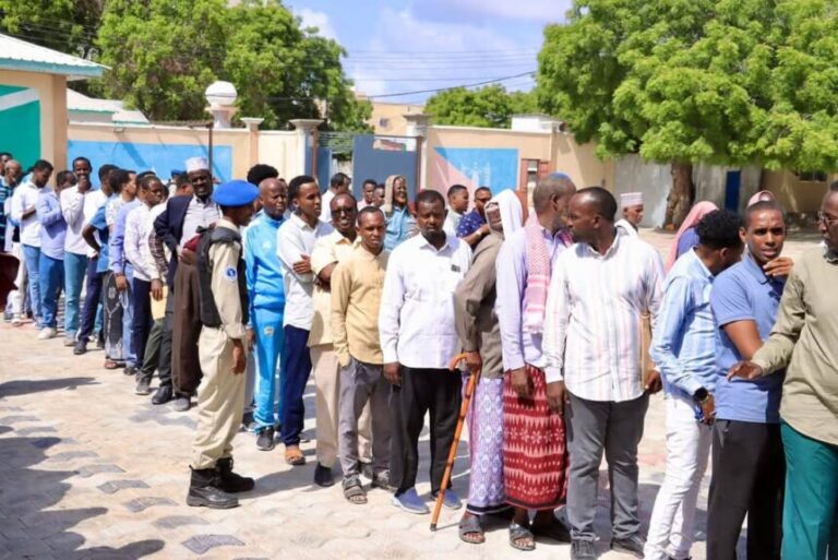 Diiwaangelinta codbixiyeyaasha oo maalinkii 2-aad ka socoto 6-degmo oo ka tirsan gobolka Banaadir