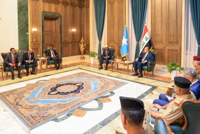 Wasiirka Gaashaandhigga Soomaaliya oo la kulmay dhiggiisa Ciraaq
