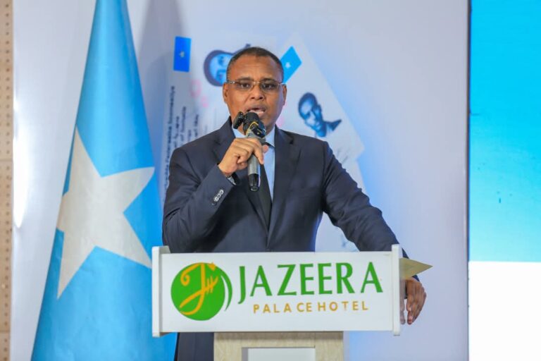 R/W ku-xigeenka labaad “Helitaanka aqoonsiga Qaranka waa xaq dastuuri ah oo muwaadinka leeyahay.”