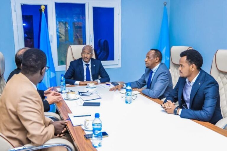 Wasiirka Kalluumeysiga oo kulan la qaatay Wakiilka Hay’adda FAO ee Soomaaliya