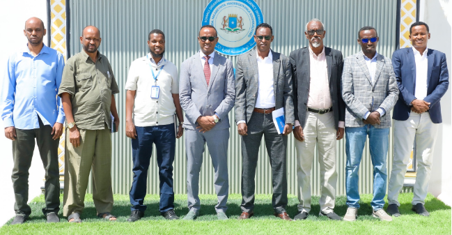 Guddoomiyaha SoDMA oo kulan la yeeshay Madaxa Islamic Relief Somalia 